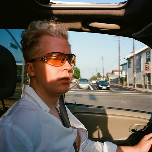 LA