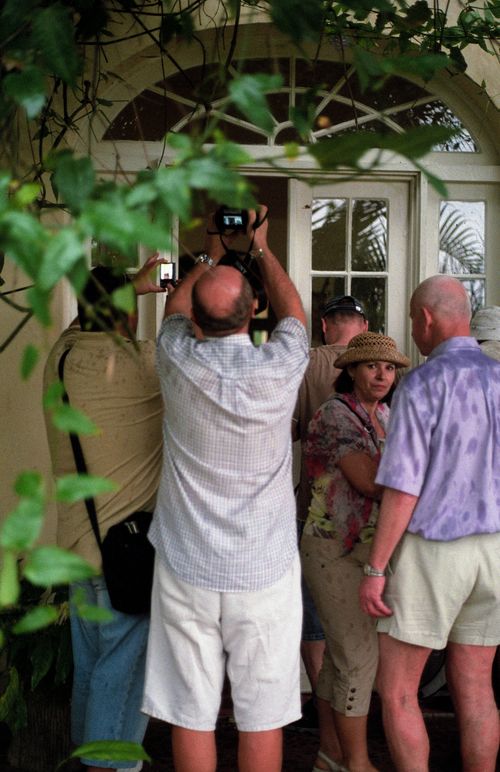 Tourists at Finca Vigía